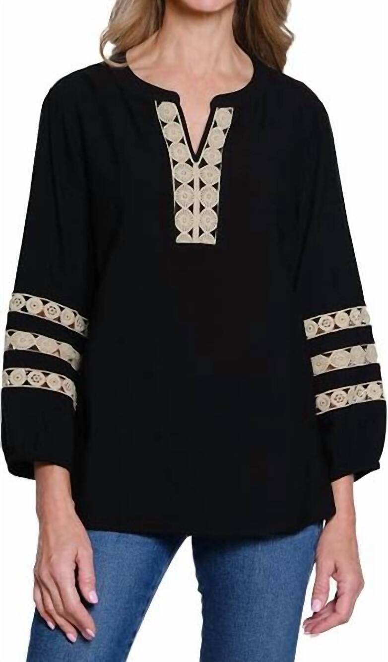 NEW MULTIPLES 3/4 sleeve band neck notch neck top in black